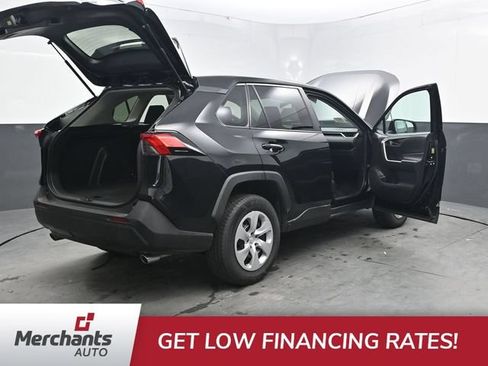 Used 2024 Toyota RAV4 LE AWD/4WD image 43