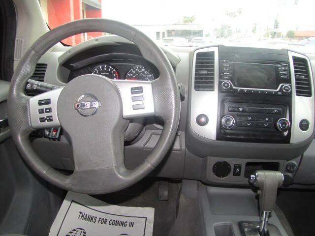Used 2018 Nissan Frontier SV RWD image 18