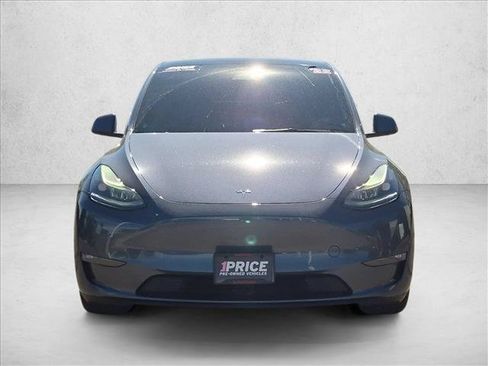 Used 2022 Tesla Model Y Performance AWD/4WD image 2