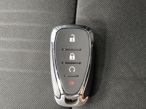 Used 2019 Chevrolet Trax LT w/ LT Convenience Package AWD/4WD image 32