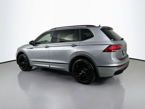 Certified 2023 Volkswagen Tiguan SE R-Line image 7