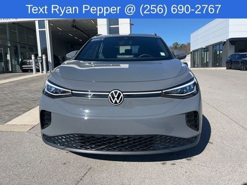 Certified 2025 Volkswagen ID.4 Pro image 2