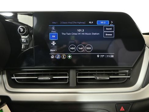 Used 2024 Chevrolet Trax RS w/ Driver Confidence Package FWD image 27