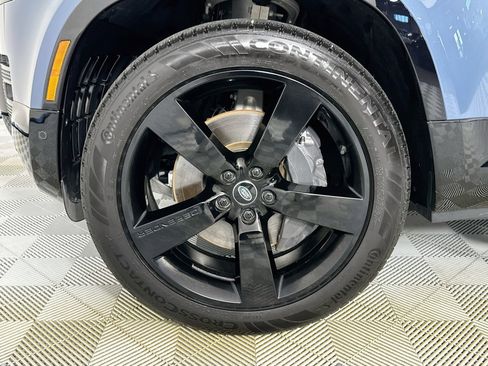 Certified 2024 Land Rover Defender 110 X-Dynamic SE AWD/4WD image 9