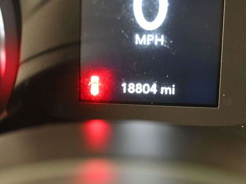 Used 2023 Jeep Wrangler Willys image 37