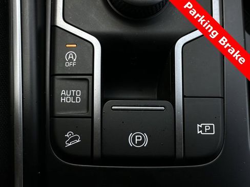 Certified 2024 Kia Sorento LX image 11