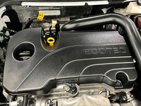 Used 2024 Chevrolet Equinox LT image 43