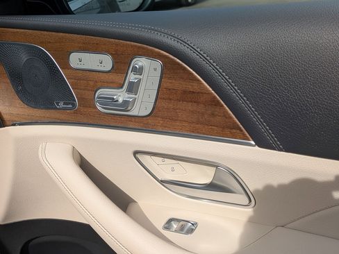 Used 2020 Mercedes-Benz GLE 350 4MATIC image 39