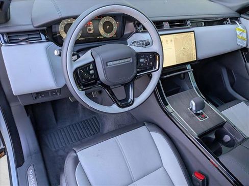 New 2026 Land Rover Range Rover Velar Dynamic SE image 3