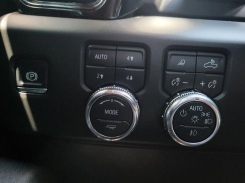 Used 2025 GMC Sierra 1500 AT4 w/ AT4 Premium Package AWD/4WD image 21