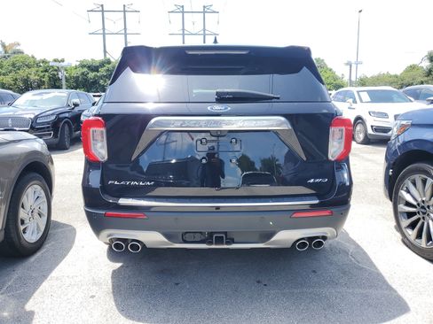 Used 2022 Ford Explorer Platinum w/ Equipment Group 601A image 4