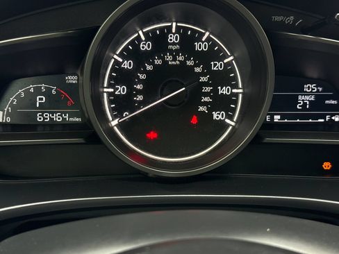 Used 2018 MAZDA MAZDA3 Touring FWD image 22