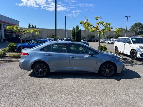 Certified 2023 Toyota Corolla SE w/ SE Package AWD/4WD image 5