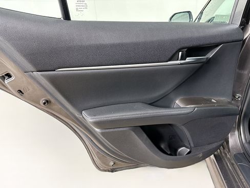 Used 2022 Toyota Camry XSE image 27