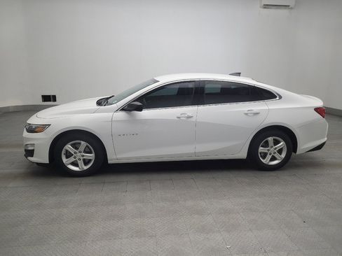 Used 2023 Chevrolet Malibu LS FWD image 2