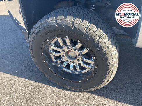Used 2018 GMC Sierra 3500 SLT w/ Duramax Plus Package AWD/4WD image 2