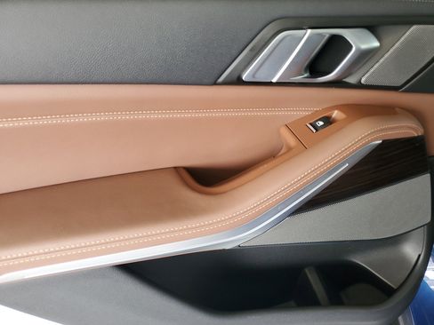 Used 2021 BMW X5 xDrive40i w/ Premium Package AWD/4WD image 13