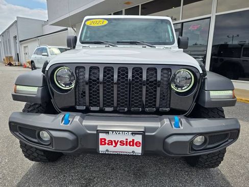 Used 2023 Jeep Wrangler Unlimited w/ Cold Weather Group AWD/4WD image 4