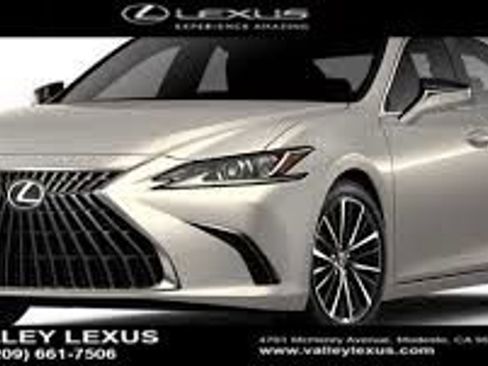 Used 2025 Lexus ES 300h w/ Premium Package FWD image 11