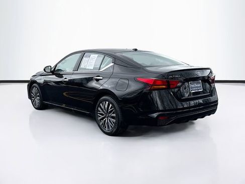 Used 2025 Nissan Altima 2.5 SV FWD image 5