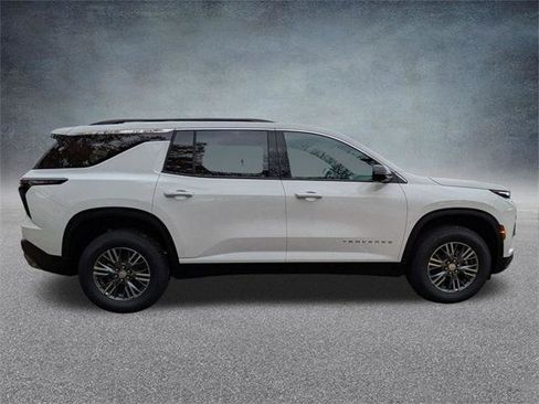 New 2026 Chevrolet Traverse LT w/ Driver Confidence Package image 3