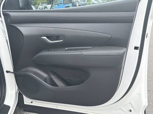 New 2026 Hyundai Tucson SE w/ Tow & Go Package FWD image 16