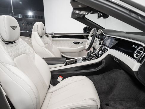 Certified 2020 Bentley Continental GT V8 AWD/4WD image 2