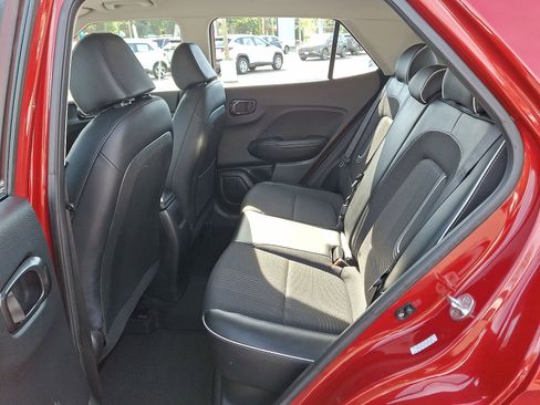 Certified 2022 Hyundai Venue Limited image 26