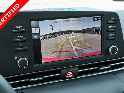 Used 2025 Hyundai Elantra Hybrid FWD image 28