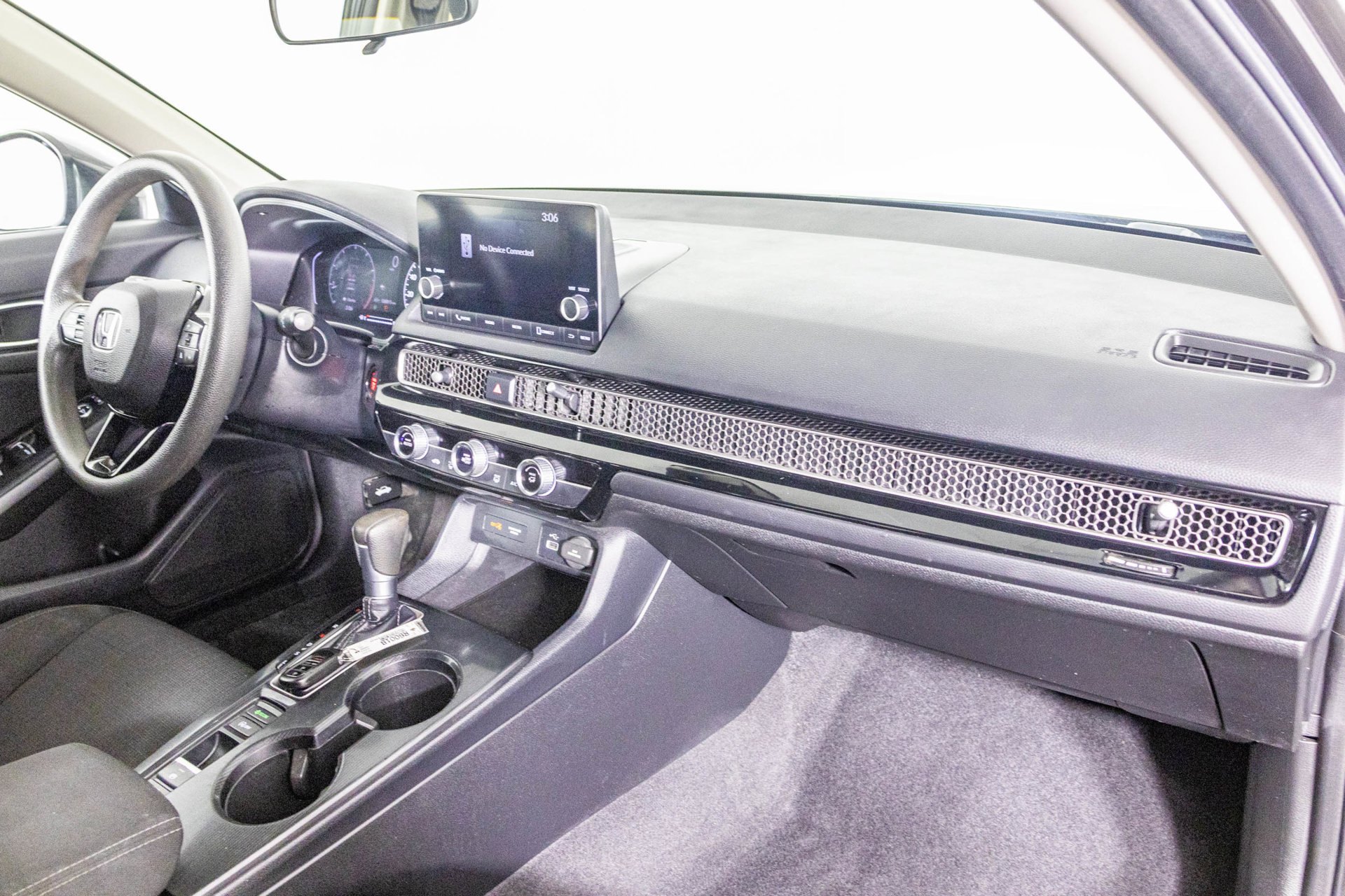 Used 2022 Honda Civic LX image 43