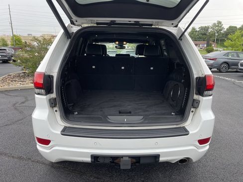 Used 2019 Jeep Grand Cherokee Altitude AWD/4WD image 36