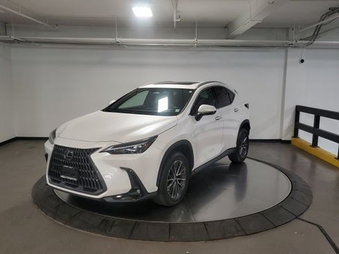 Used 2022 Lexus NX 350h AWD image 4