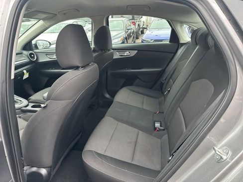 Used 2024 Kia Forte LXS image 17