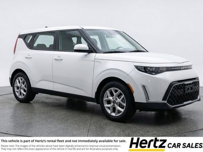 Used 2025 Kia Soul LX w/ LX Technology Package