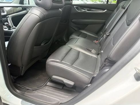 Used 2020 Cadillac XT6 Premium Luxury FWD image 21