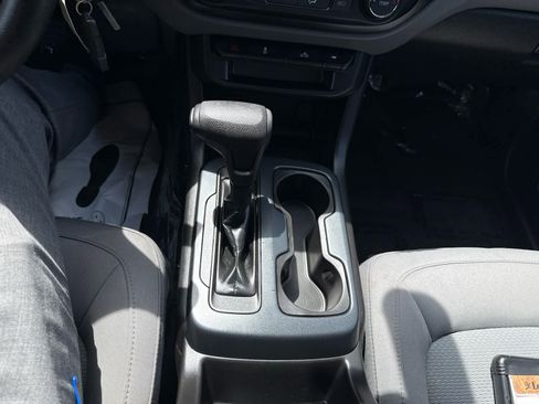 Used 2018 Chevrolet Colorado W/T w/ WT Convenience Package AWD/4WD image 22
