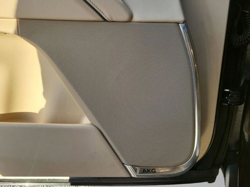 Used 2021 Cadillac Escalade Premium Luxury w/ Performance Package image 15