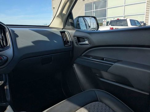 Used 2017 Chevrolet Colorado Z71 RWD image 14