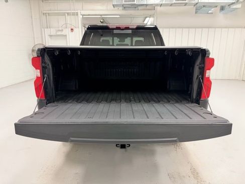 Used 2023 Chevrolet Silverado 1500 ZR2 w/ Technology Package image 29