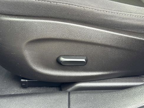 Used 2015 Chevrolet Cruze LT image 21