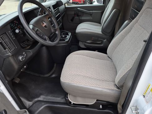 Certified 2016 GMC Savana 3500 image 13