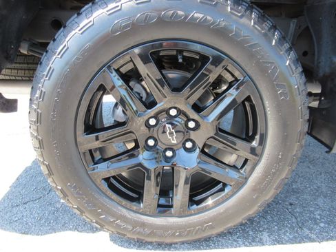 Used 2024 Chevrolet Silverado 1500 RST w/ Z71 Off-Road Package AWD/4WD image 9