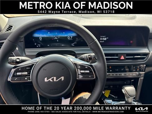 Used 2025 Kia Seltos EX w/ EX Sunroof Package AWD/4WD image 17