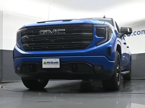 Used 2023 GMC Sierra 1500 Elevation w/ Elevation Premium Package AWD/4WD image 7
