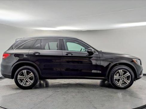 Used 2019 Mercedes-Benz GLC 300 image 9