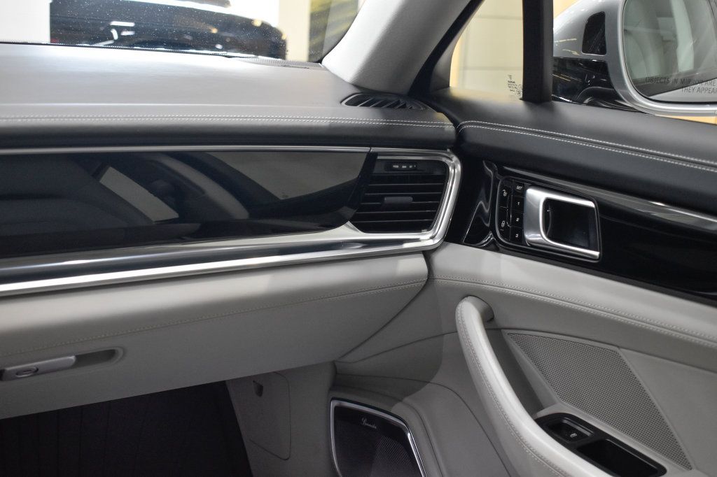 Used 2018 Porsche Panamera 4S AWD/4WD image 25