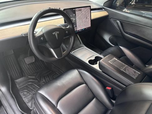 Used 2021 Tesla Model Y Long Range AWD/4WD image 7