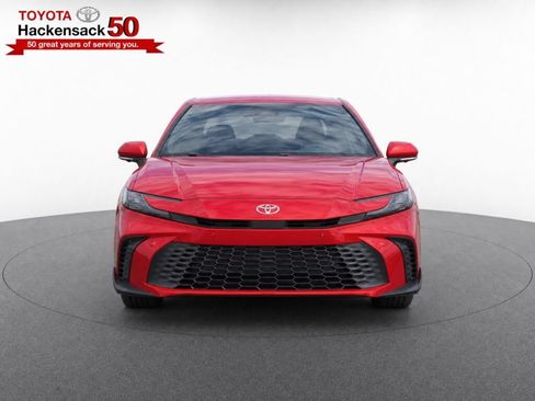 Used 2026 Toyota Camry SE FWD image 5