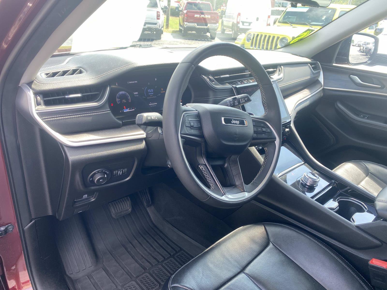 Used 2023 Jeep Grand Cherokee L Limited w/ Luxury Tech Group II RWD image 27