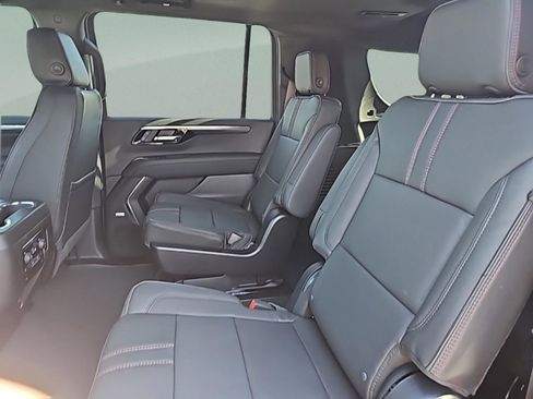 New 2026 Chevrolet Suburban RST w/ RST Capability Package image 33